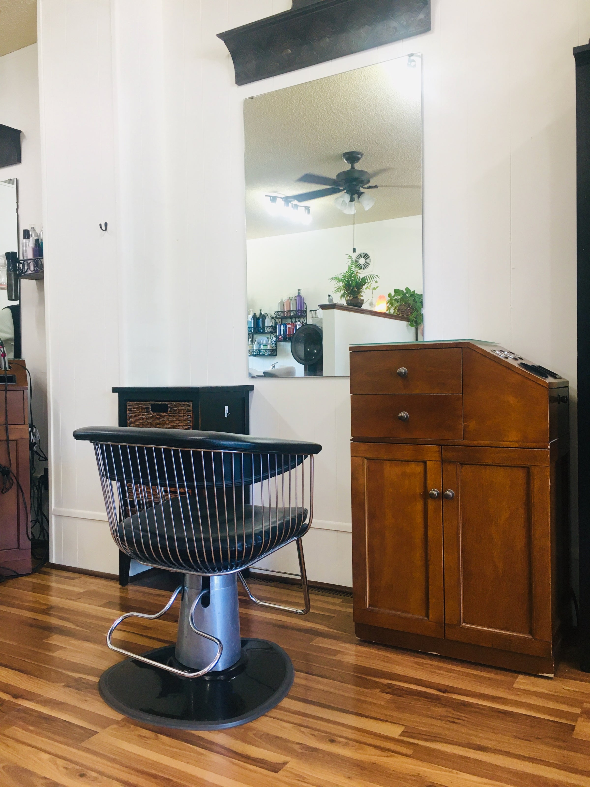 Images Salon & Studios